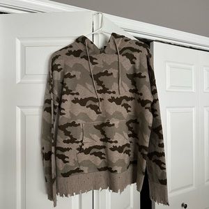 Fate camo hooded sweater